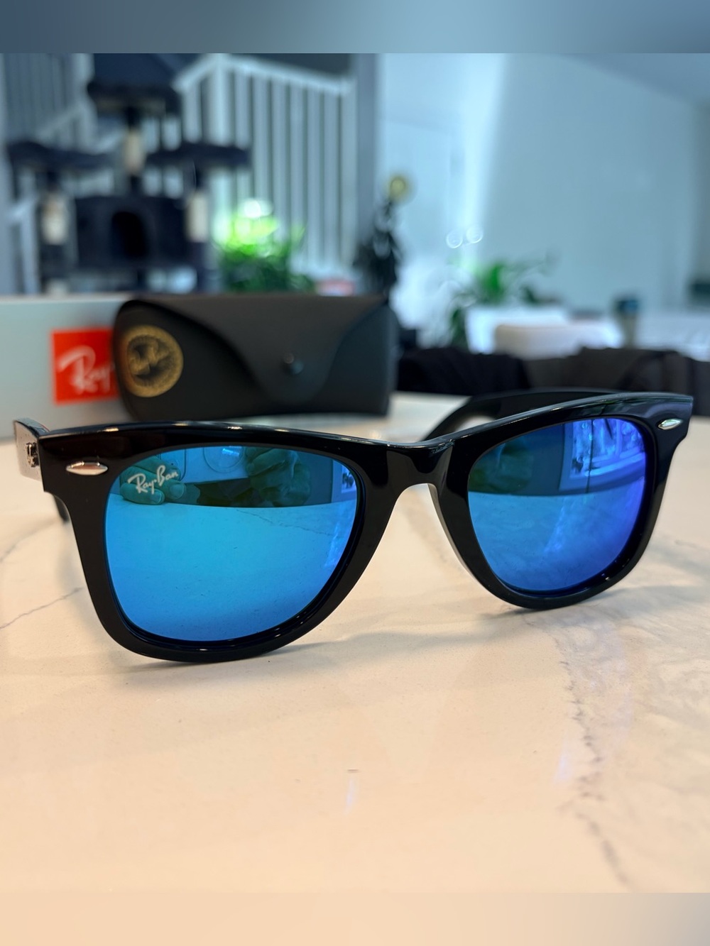 Ray-Ban 2140 wayfarer brand new